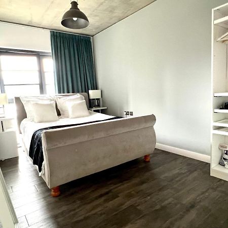 Hotel Apartment Two Bedroom Ferrum Wembley Park Londra Esterno foto